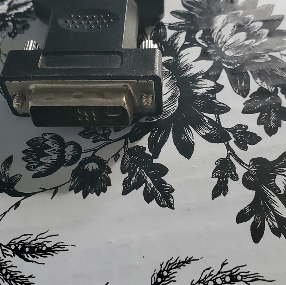 Lenovo USB 2.0 Port Replicator With Digital Video 0A33947 - Picture 10 of 11